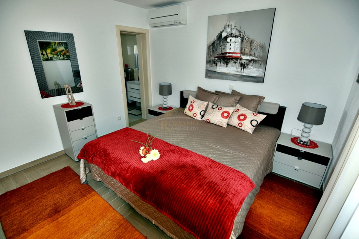 Casa finemente arredata a Čiovo/Okrug Gornji con splendida vista aperta